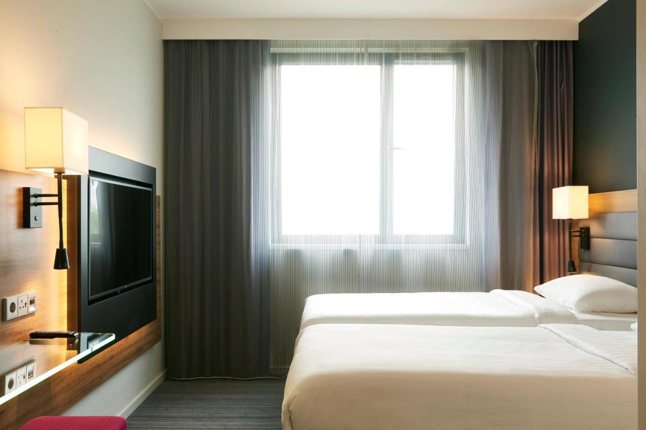 Готель Moxy Paris Charles De Gaulle Airport Руассі-ан-Франс Екстер'єр фото