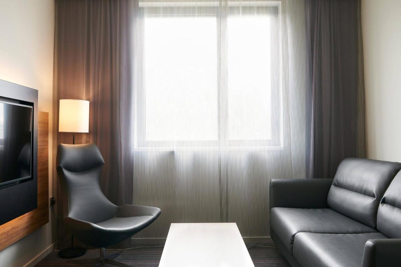 Готель Moxy Paris Charles De Gaulle Airport Руассі-ан-Франс Екстер'єр фото